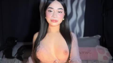 Snapshot of expensivets_chloe chatting on 10/01/25, 03:51 chloee online show from 10/01/25, 03:51