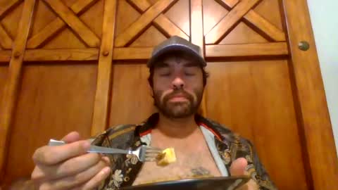 Snapshot of experienced4jocktop chatting on 07/08/26, 10:03 Antonio Leon Gibson-Cushing online show from 07/08/26, 10:03