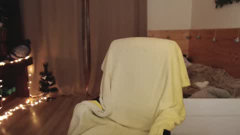 Crystal online show from 02/24/25, 04:04