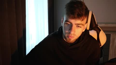 Sweetheart online show from 09/30/25, 08:19