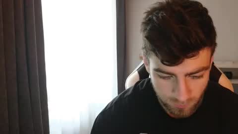 Sweetheart online show from 12/16/25, 08:52