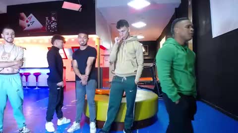 extrangers online show from 02/26/25, 12:14