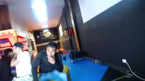 extrangers online show from 03/03/25, 12:05