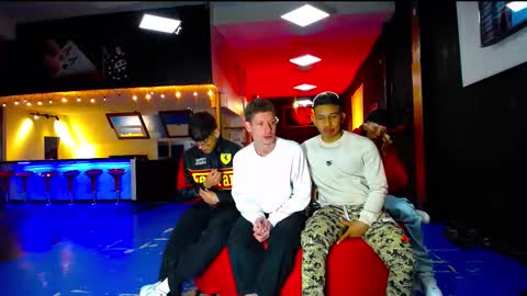 extrangers online show from 09/14/25, 11:42