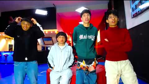 extrangers online show from 10/13/25, 12:27