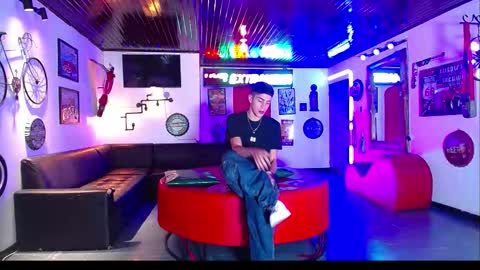 extrangers online show from 02/20/26, 12:16