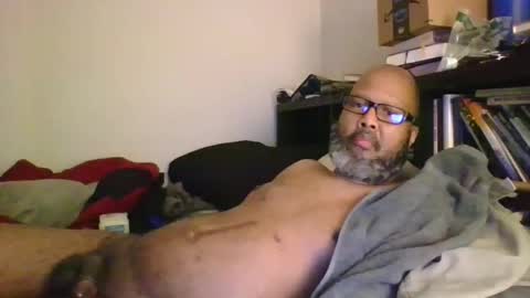 Snapshot of eyequee0007 chatting on 10/28/25, 02:04 eyequee0007 online show from 10/28/25, 02:04