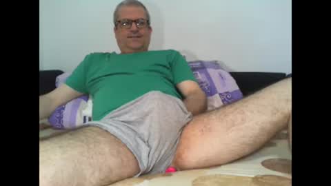 Snapshot of eyes12 chatting on 05/19/26, 05:14 GEORGE online show from 05/19/26, 05:14