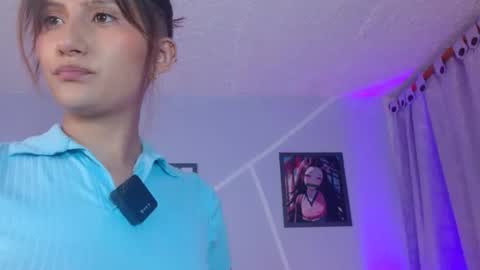 eyes_moonn online show from 11/25/25, 01:27