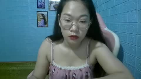 Snapshot of eyewet chatting on 06/25/26, 12:10 Eye online show from 06/25/26, 12:10