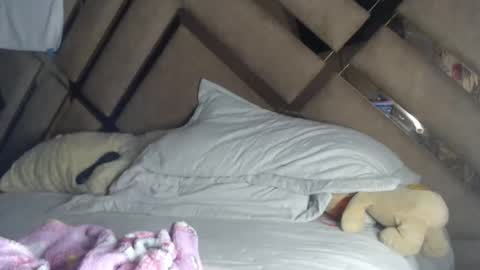 eyshaexotii online show from 11/14/25, 12:15