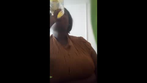 eyshaexotii online show from 12/14/25, 04:45