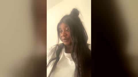 eyshaexotii online show from 12/16/25, 07:08