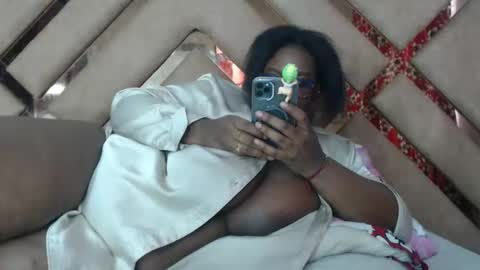 eyshaexotii online show from 03/05/26, 06:59