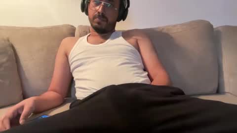 ezarkh123 online show from 04/03/26, 11:47