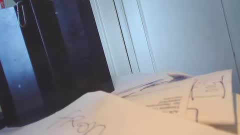 Snapshot of ezcoda chatting on 12/15/24, 09:03 EZCODA online show from 12/15/24, 09:03