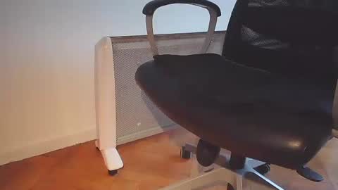 Snapshot of ezcoda chatting on 01/13/25, 10:03 EZCODA online show from 01/13/25, 10:03