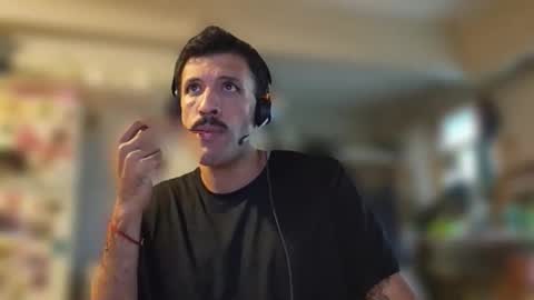 Snapshot of ezlajfer chatting on 03/19/26, 09:52 venusah online show from 03/19/26, 09:52