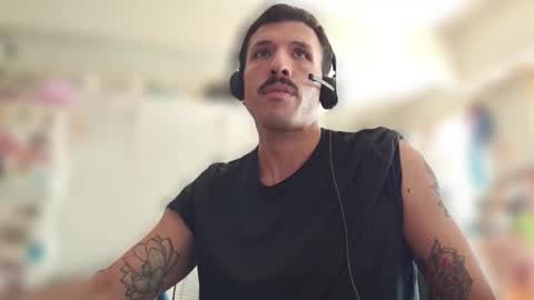 Snapshot of ezlajfer chatting on 03/20/26, 04:12 venusah online show from 03/20/26, 04:12