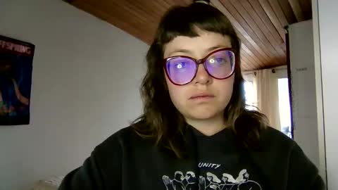 Snapshot of ezlngirl chatting on 01/02/25, 10:01 Aimee online show from 01/02/25, 10:01