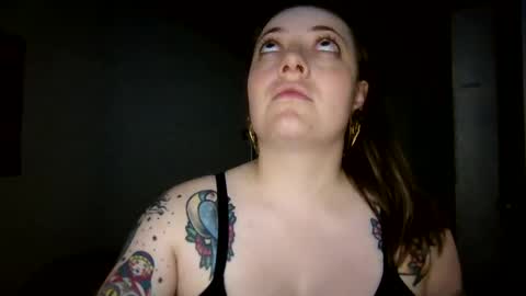 Snapshot of ezlngirl chatting on 01/08/25, 05:37 Aimee online show from 01/08/25, 05:37