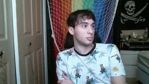 Ezra Naamah online show from 02/11/26, 10:04