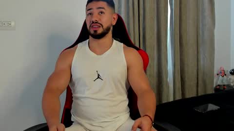 Ezzio Scolaro online show from 03/12/26, 09:21