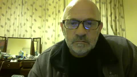 Snapshot of f1zzeek chatting on 06/11/26, 10:41 f1zzeek online show from 06/11/26, 10:41