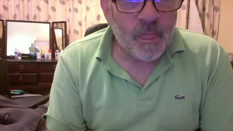 Snapshot of f1zzeek chatting on 06/14/26, 10:23 f1zzeek online show from 06/14/26, 10:23