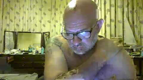 Snapshot of f1zzeek chatting on 06/28/26, 09:43 f1zzeek online show from 06/28/26, 09:43