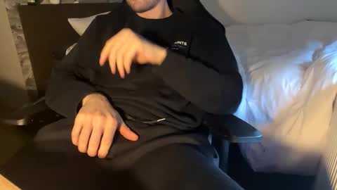 Call me bitch online show from 02/09/25, 04:18