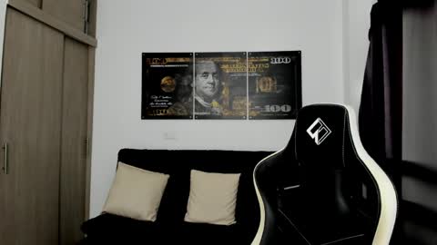 Snapshot of fabian_arango chatting on 05/12/26, 10:40 Fabian arango online show from 05/12/26, 10:40
