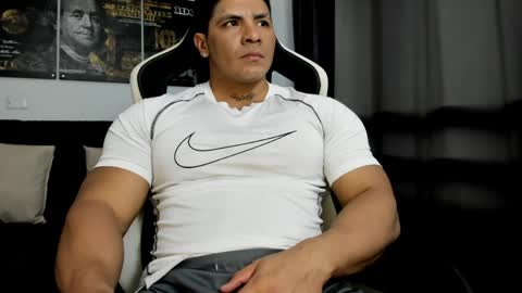 Snapshot of fabian_arango chatting on 05/22/26, 07:15 Fabian arango online show from 05/22/26, 07:15