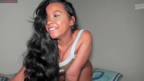 Snapshot of fabianna_laraa chatting on 05/24/26, 07:35 Thianna online show from 05/24/26, 07:35