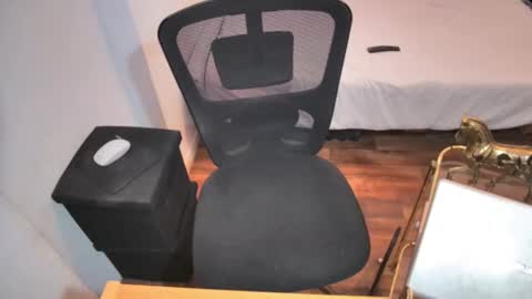 fabiano_hernandes30 online show from 11/22/25, 06:18