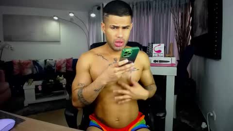 Snapshot of fabilatindick20 chatting on 10/11/25, 02:37 Fabian online show from 10/11/25, 02:37