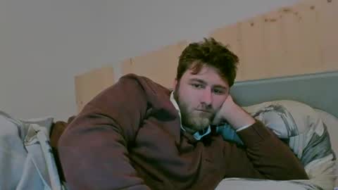 Snapshot of fabili1995 chatting on 12/24/24, 01:17 fabili1995 online show from 12/24/24, 01:17