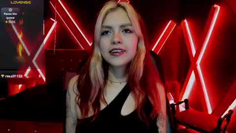 Snapshot of fabzy_fab chatting on 06/11/26, 12:58 fabzy online show from 06/11/26, 12:58
