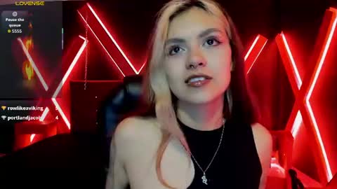 Snapshot of fabzy_fab chatting on 07/22/26, 01:14 fabzy online show from 07/22/26, 01:14