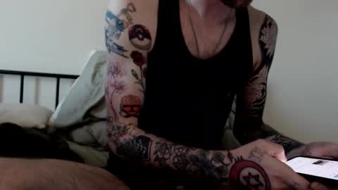 facialfan44 online show from 11/04/25, 11:04