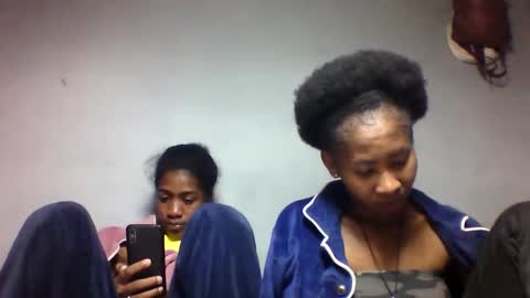 faiqua95 online show from 04/22/26, 07:26