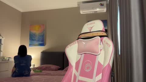 Bloom  online show from 09/24/25, 01:36