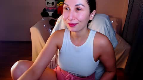 Snapshot of fairy_elli_hot chatting on 01/18/25, 09:45 Elli online show from 01/18/25, 09:45