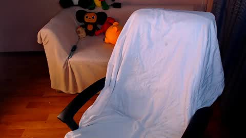 Elli  online show from 07/10/26, 08:55