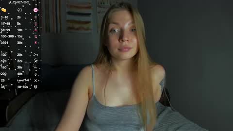 Snapshot of fairy_lele chatting on 02/13/25, 10:44 fairy_lele online show from 02/13/25, 10:44