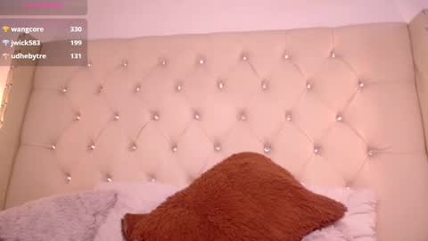 Snapshot of fairyflexxx chatting on 12/12/24, 04:10 Fairy online show from 12/12/24, 04:10