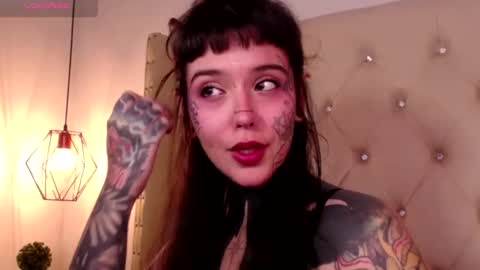 Snapshot of fairyflexxx chatting on 12/14/24, 03:18 Fairy online show from 12/14/24, 03:18