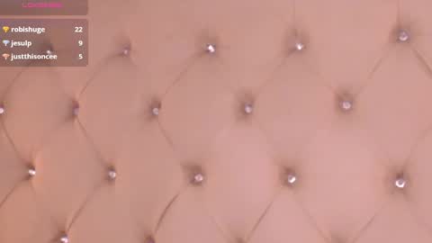 Snapshot of fairyflexxx chatting on 12/17/24, 04:00 Fairy online show from 12/17/24, 04:00