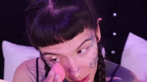 Snapshot of fairyflexxx chatting on 01/29/25, 11:04 Fairy online show from 01/29/25, 11:04