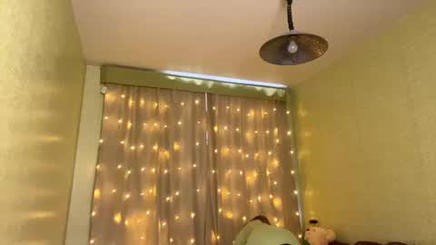 Ilona online show from 12/20/24, 09:32